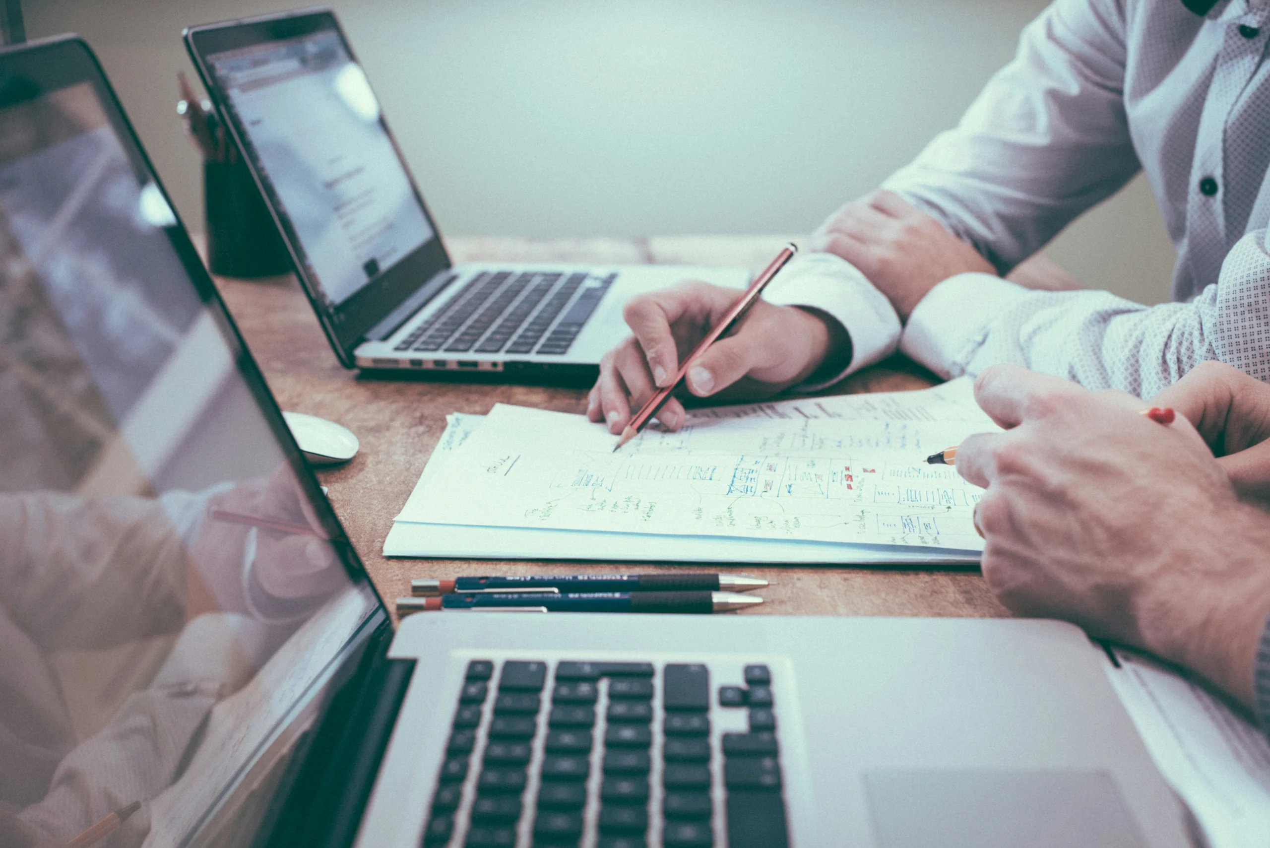 Business and Professional Services Courses for School Leavers